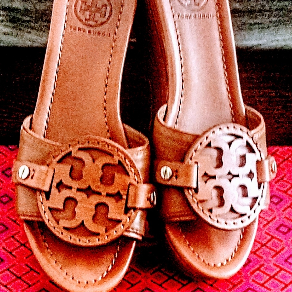 AUTHENTIC TORY BURCH WEDGE SANDALS SIZE 6 - Picture 7 of 7